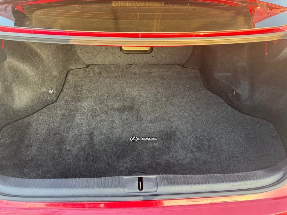 2014 Lexus ES 6th Gen - Image 18 of 19