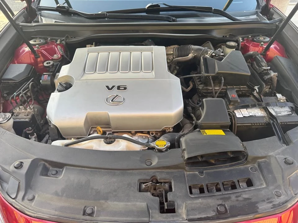 2014 Lexus ES 6th Gen - Image 16 of 19