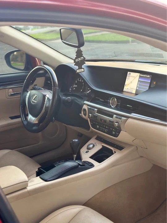 2014 Lexus ES 6th Gen - Image 7 of 19