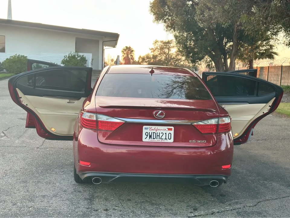 2014 Lexus ES 6th Gen - Image 3 of 19