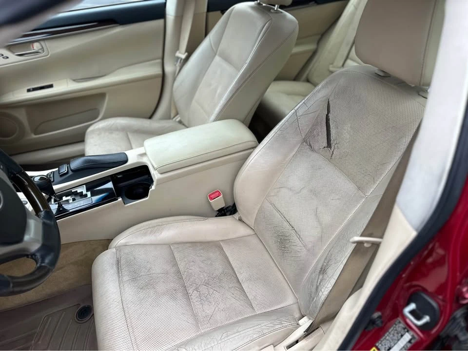 2014 Lexus ES 5th Gen - Image 12 of 16