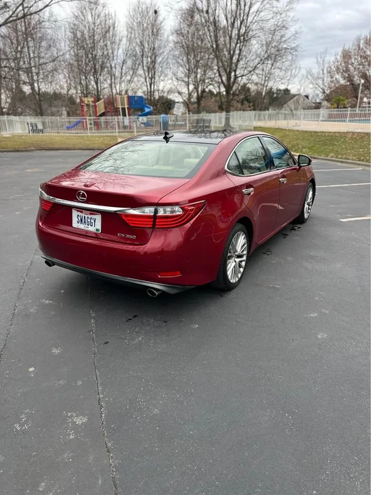 2014 Lexus ES 5th Gen - Image 6 of 16