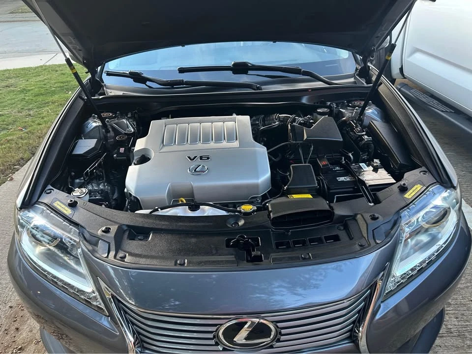 2014 Lexus ES 6th Gen - Image 18 of 19