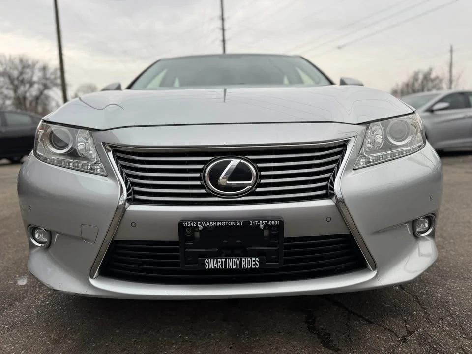 2014 Lexus ES 6th Gen - Image 5 of 20