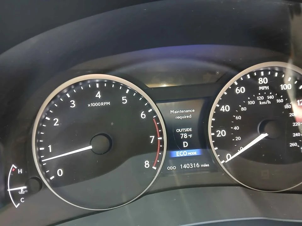 2014 Lexus ES 6th Gen - Image 10 of 10