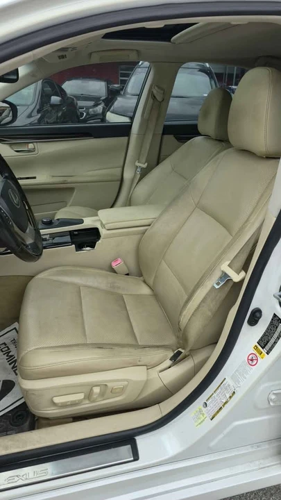 2014 Lexus ES 6th Gen - Image 7 of 12