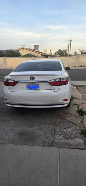 2014 Lexus ES 6th Gen - Image 4 of 6