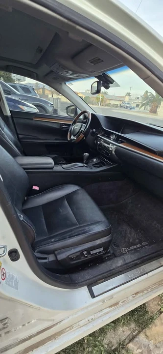 2014 Lexus ES 6th Gen - Image 2 of 6