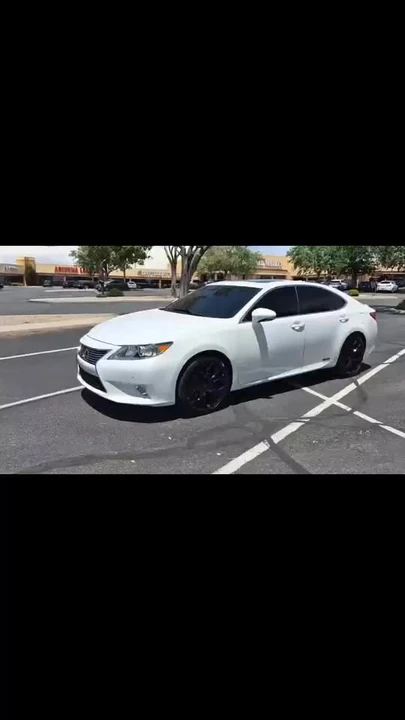 2014 Lexus ES 6th Gen - Image 18 of 18