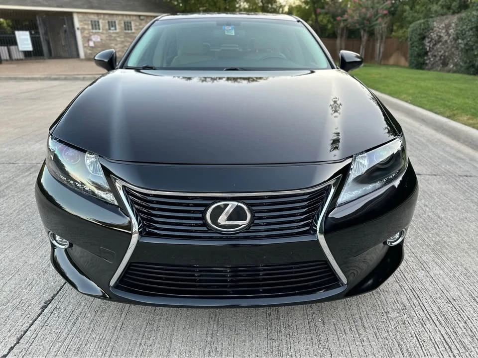 2014 Lexus ES 6th Gen - Image 10 of 10