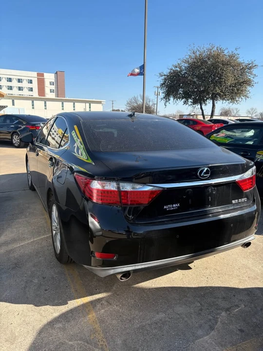 2014 Lexus ES 6th Gen - Image 5 of 10