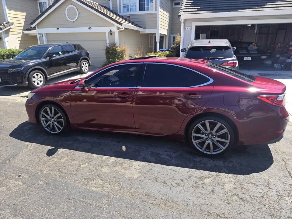 2014 Lexus ES 6th Gen - Image 5 of 5