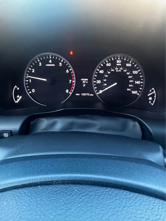 2014 Lexus ES 6th Gen - Image 5 of 5