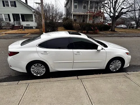 2014 Lexus ES 350 Luxury Sedan 4D