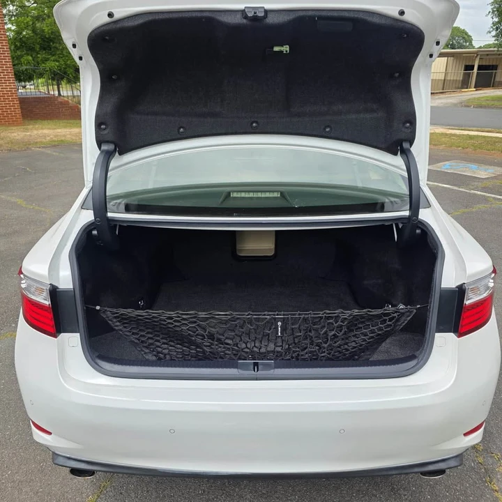 2014 Lexus ES 6th Gen - Image 18 of 19