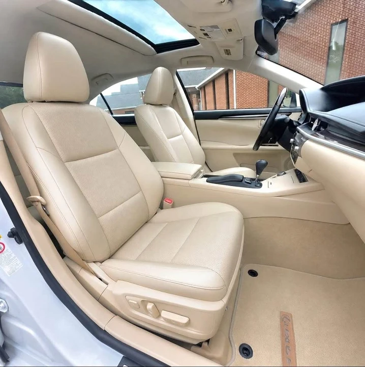 2014 Lexus ES 6th Gen - Image 13 of 19