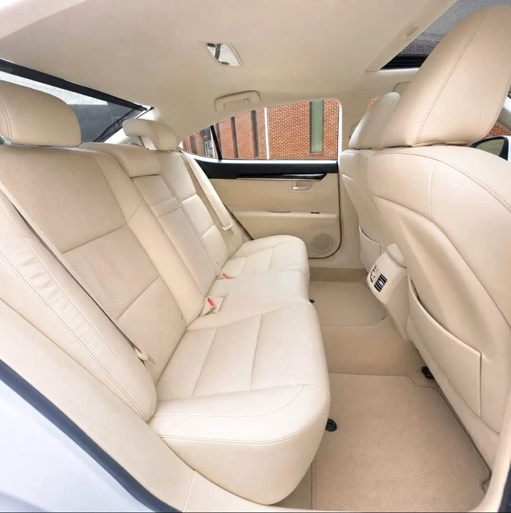 2014 Lexus ES 6th Gen - Image 16 of 19