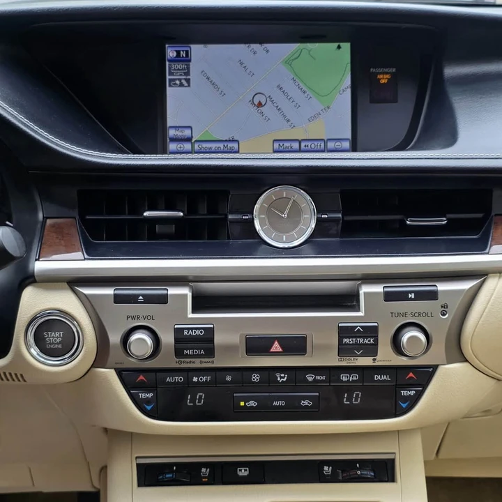 2014 Lexus ES 6th Gen - Image 19 of 19