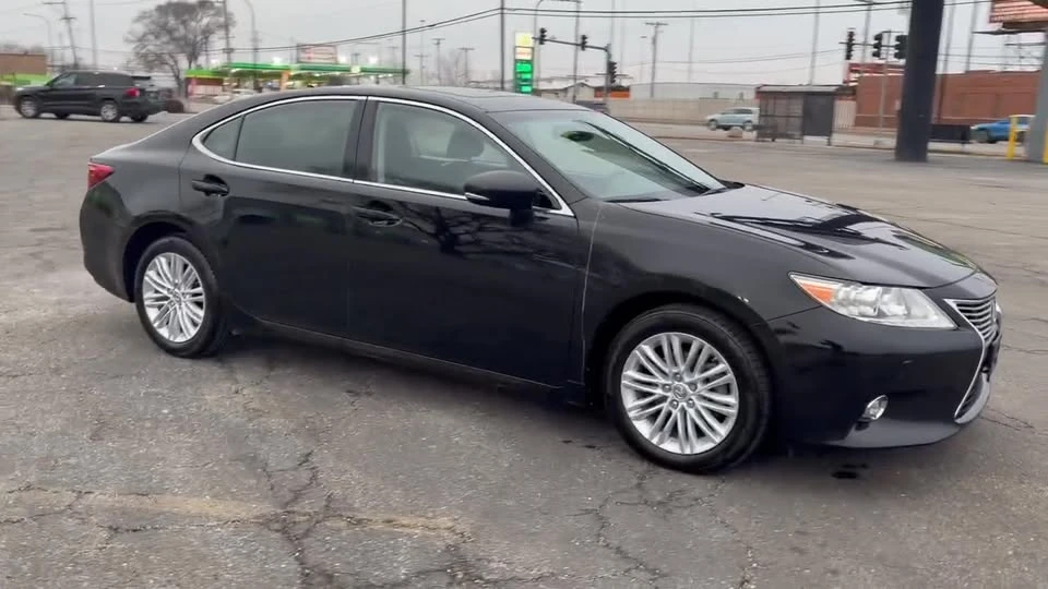 2014 Lexus ES 6th Gen - Image 19 of 19
