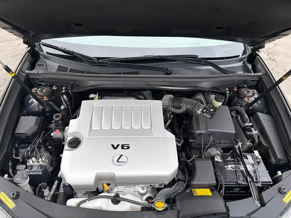 2014 Lexus ES 6th Gen - Image 18 of 19