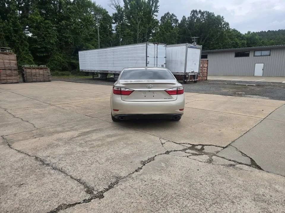 2014 Lexus ES 6th Gen - Image 4 of 20