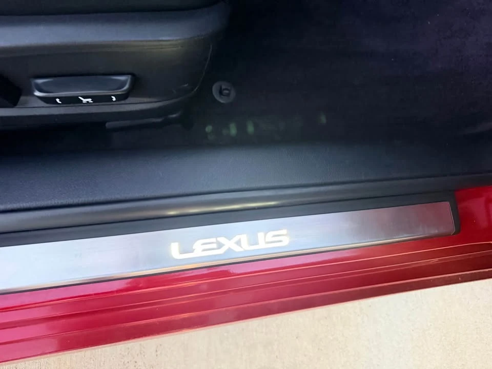 2014 Lexus ES 6th Gen - Image 12 of 20