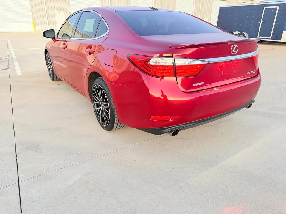 2014 Lexus ES 6th Gen - Image 3 of 20