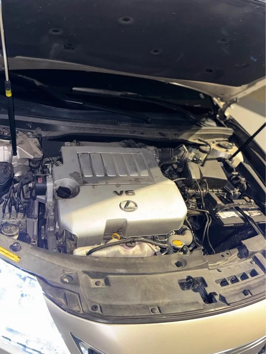 2014 Lexus ES 6th Gen - Image 7 of 15