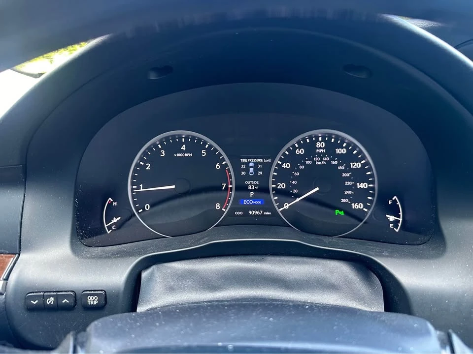 2014 Lexus ES 6th Gen - Image 10 of 10