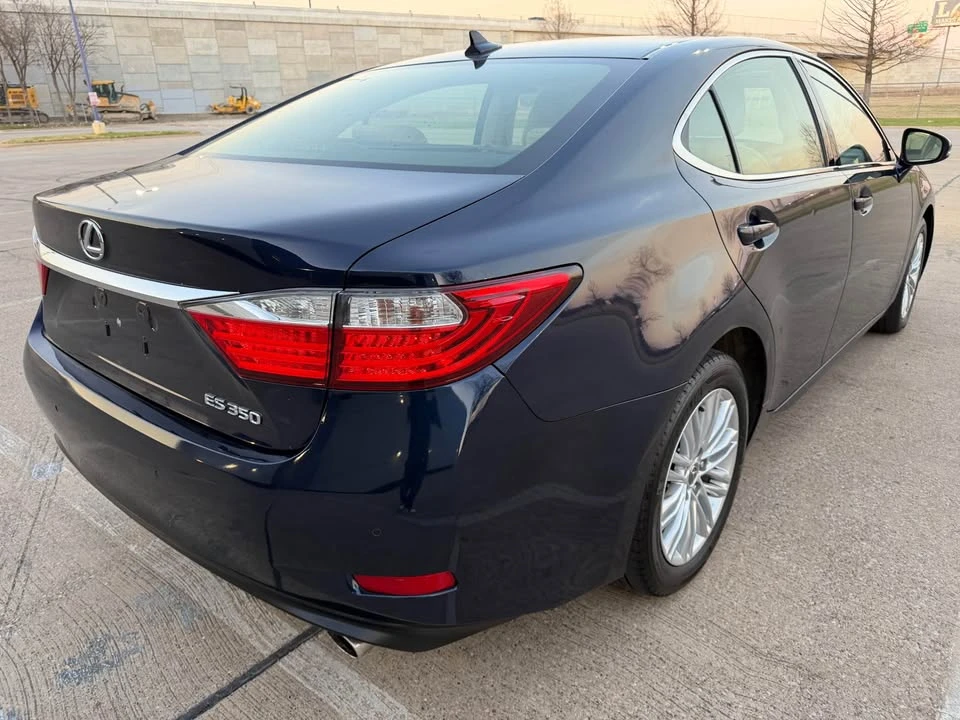 2014 Lexus ES 6th Gen - Image 6 of 20