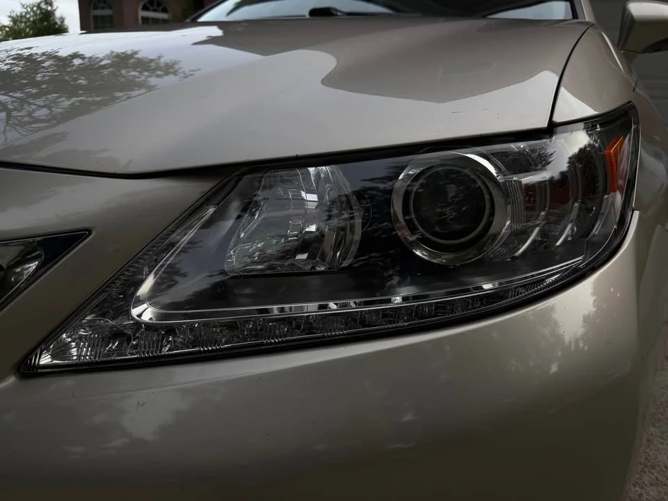 2014 Lexus ES 6th Gen - Image 8 of 20