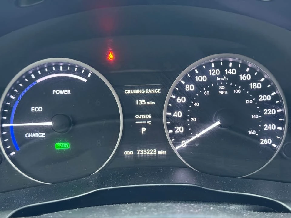 2014 Lexus ES 6th Gen - Image 8 of 9