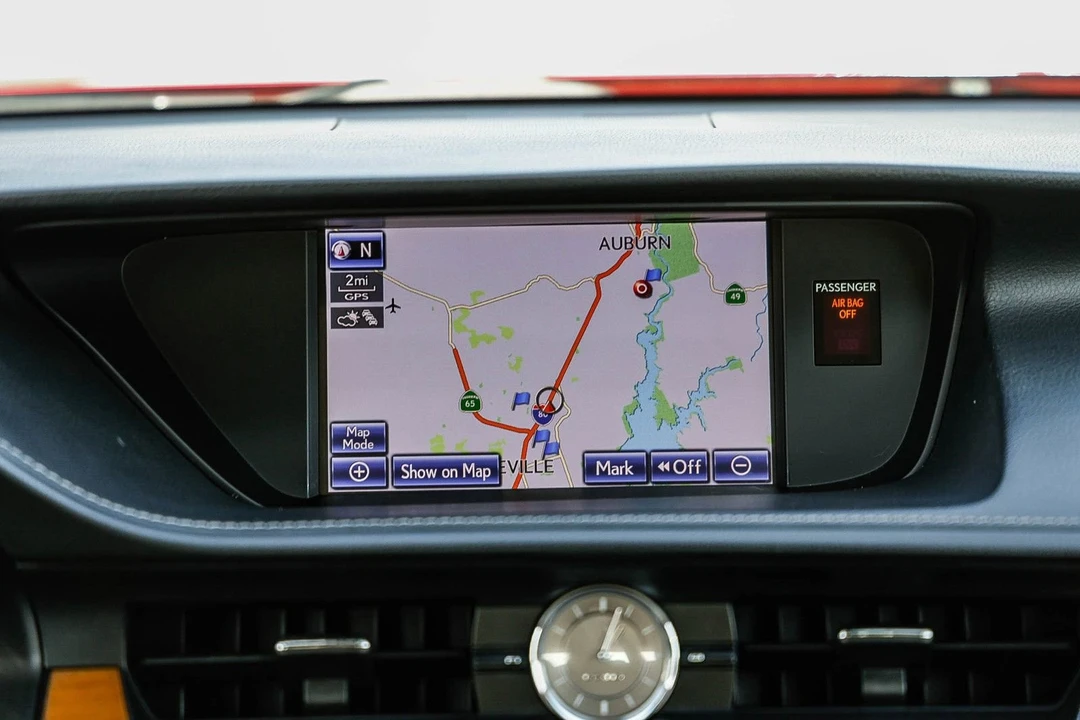 2014 Lexus ES 6th Gen - Image 12 of 12