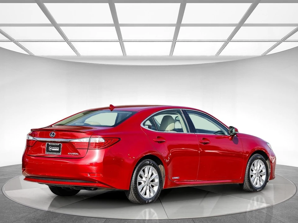 2014 Lexus ES 6th Gen - Image 4 of 12