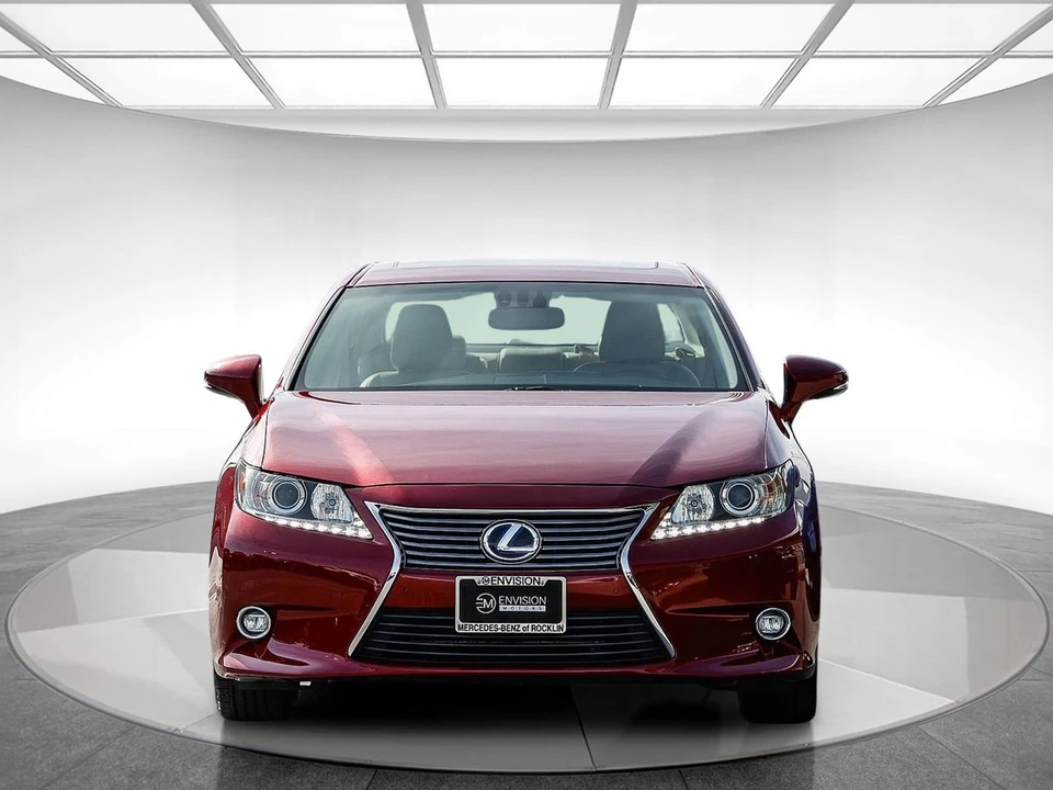 2014 Lexus ES 6th Gen - Image 6 of 12