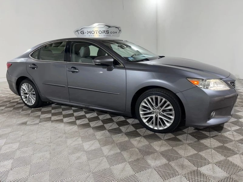 2014 Lexus ES 6th Gen - Image 12 of 12
