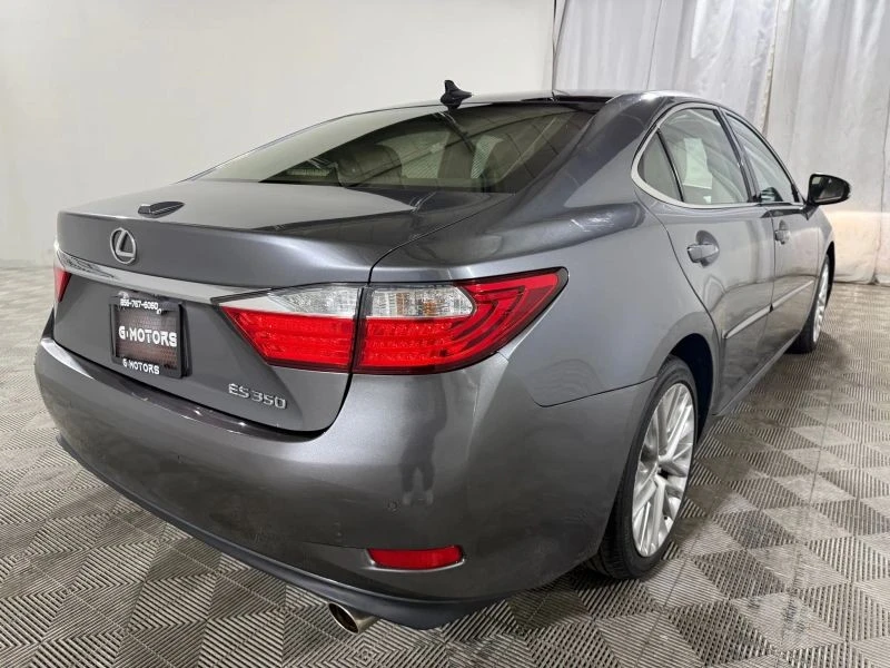 2014 Lexus ES 6th Gen - Image 8 of 12