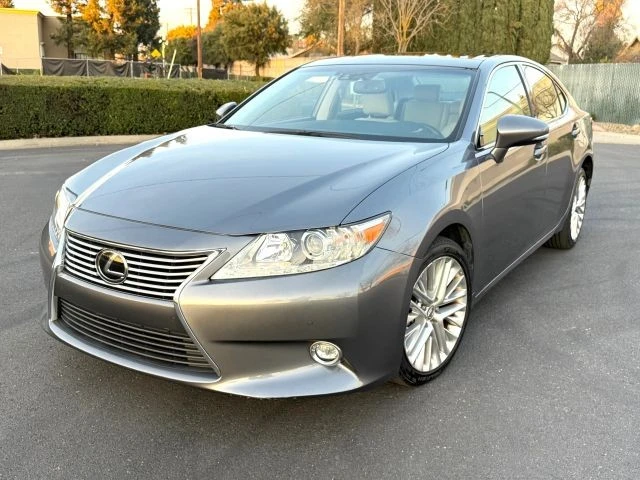 2014 Lexus ES 6th Gen - Image 5 of 21
