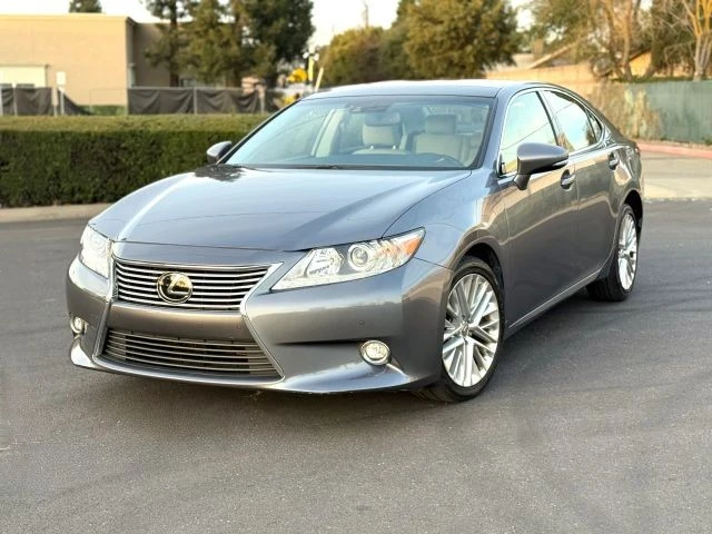 2014 Lexus ES 6th Gen - Image 4 of 21