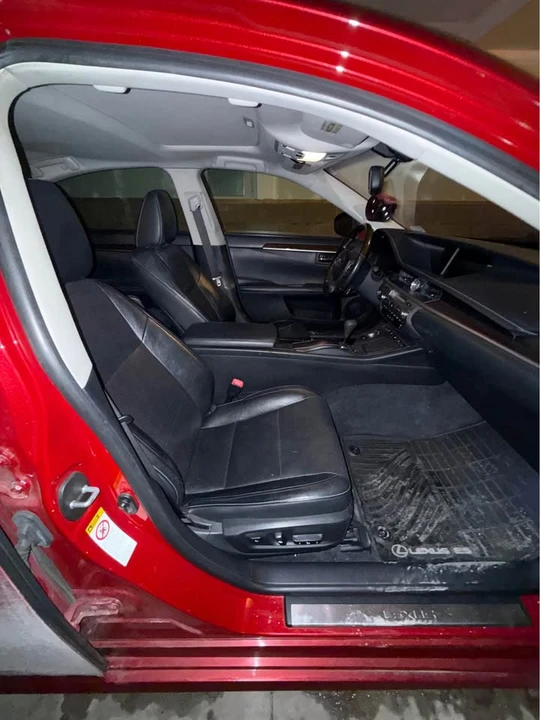2014 Lexus ES 6th Gen - Image 5 of 9