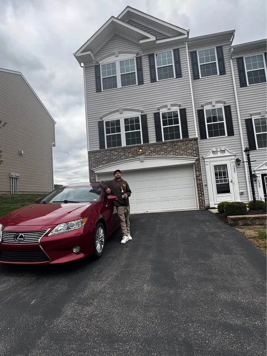 2014 Lexus ES 6th Gen - Image 9 of 9
