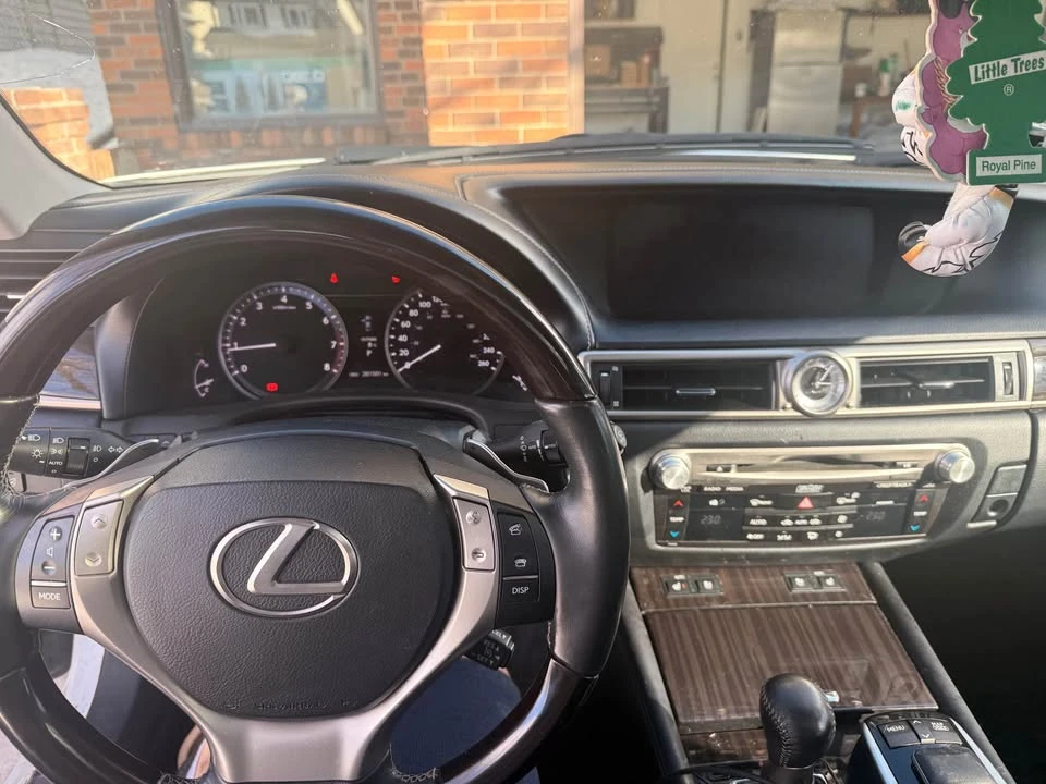 2014 Lexus GS 4th Gen - Image 5 of 8