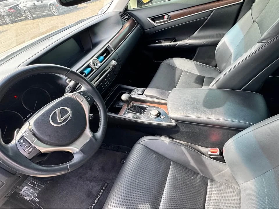 2015 Lexus GS 4th Gen - Image 3 of 4