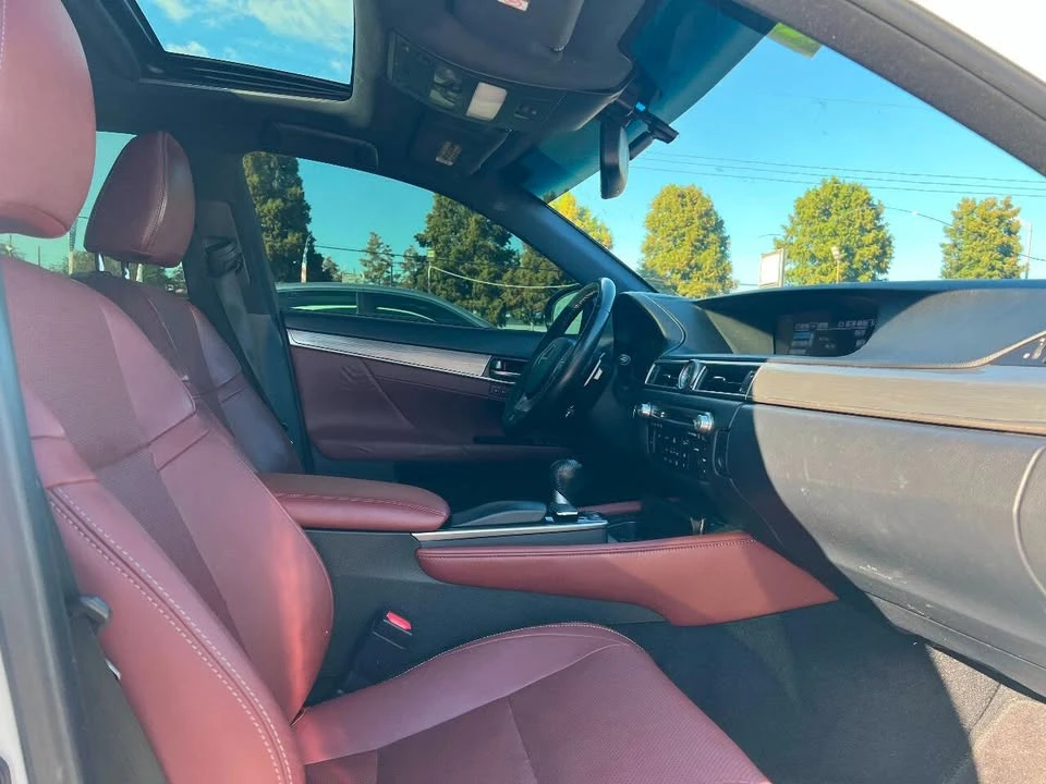 2014 Lexus GS 4th Gen - Image 10 of 15