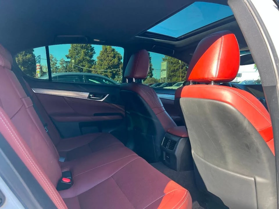 2014 Lexus GS 4th Gen - Image 13 of 15