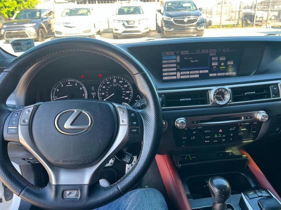 2014 Lexus GS 4th Gen - Image 11 of 15