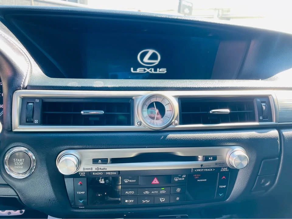 2014 Lexus GS 4th Gen - Image 11 of 15