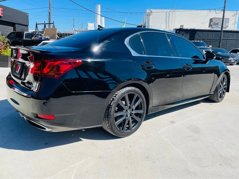 2014 Lexus GS 4th Gen - Image 4 of 15