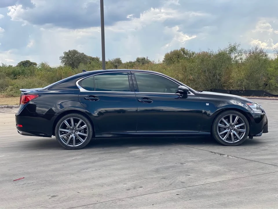 2014 Lexus GS 4th Gen - Image 5 of 11