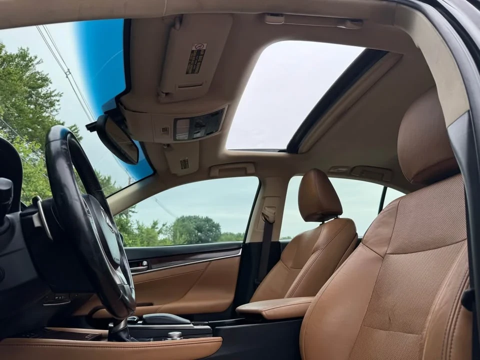 2014 Lexus GS 4th Gen - Image 16 of 19